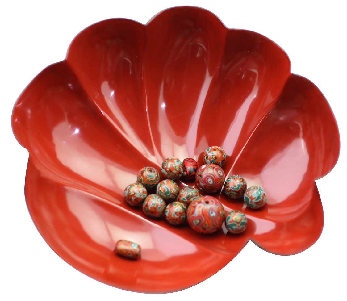 大漆果盘和漆珠 (1).png