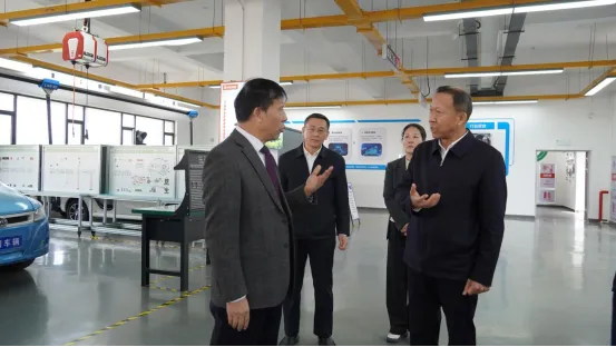 1761289271205966.png 4c18d21904fd14243df1a7d93a1d82ff.png